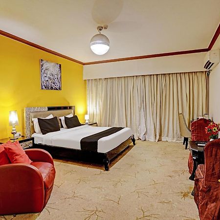 Townhouse 809 Royal Palms Hotel - Rose Collection มุมไบ ภายนอก รูปภาพ