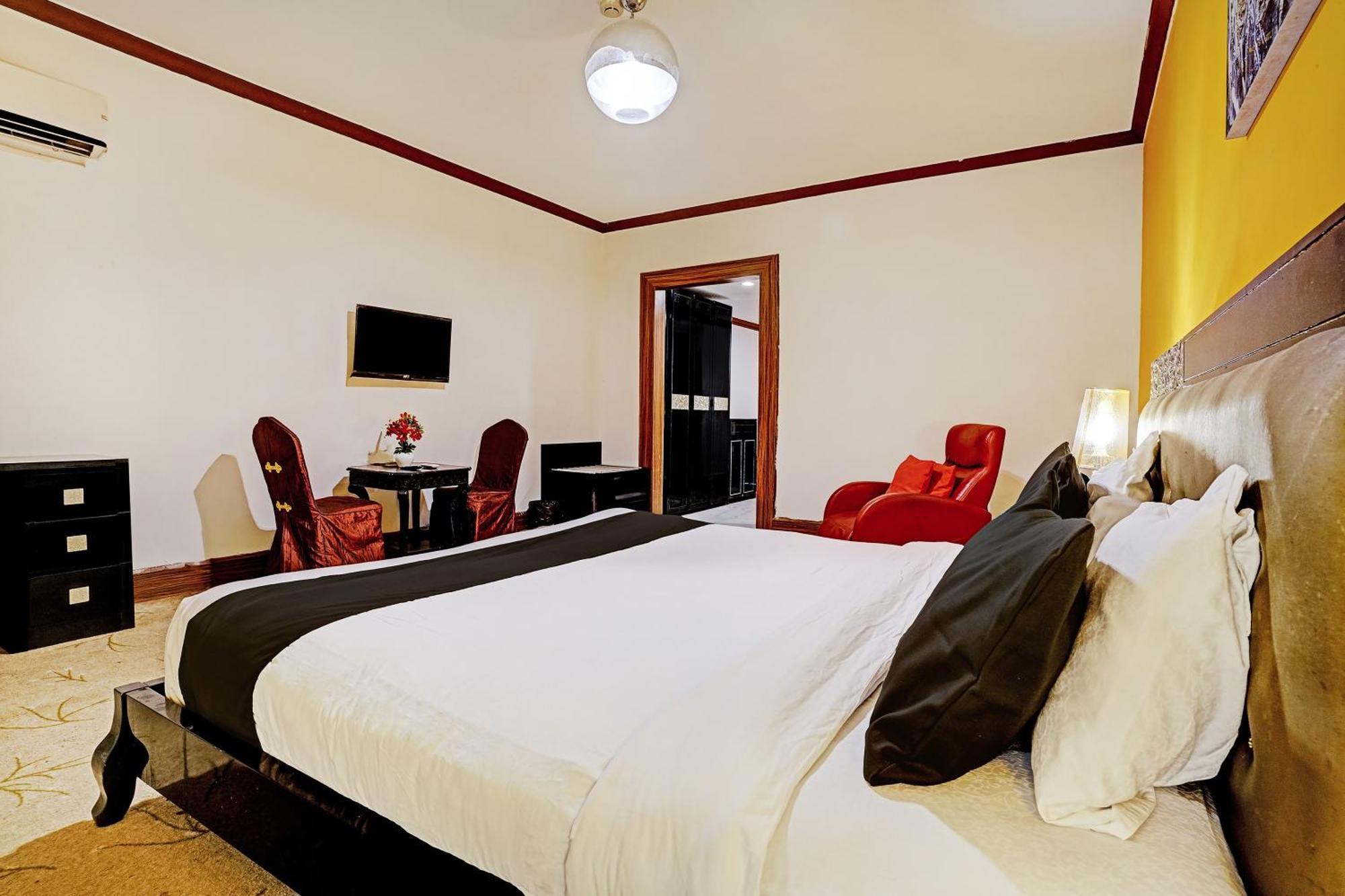 Townhouse 809 Royal Palms Hotel - Rose Collection มุมไบ ภายนอก รูปภาพ